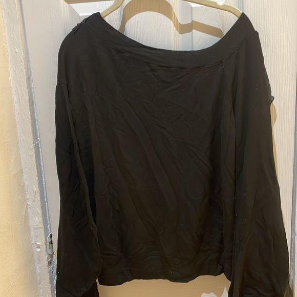 Clu long sleeve Free with purchase - Picture 11 of 11